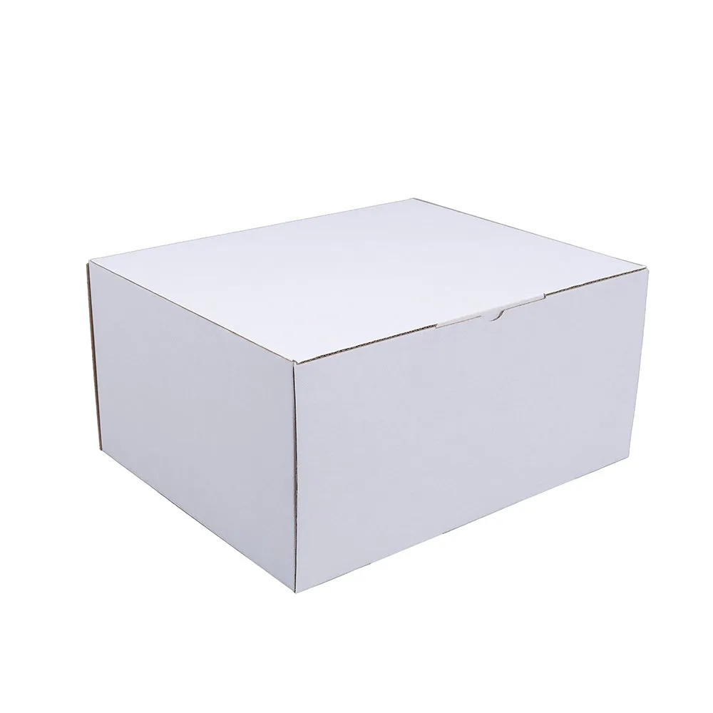 310 x 250 x 150mm A4 Die cut White Mailing Box B106