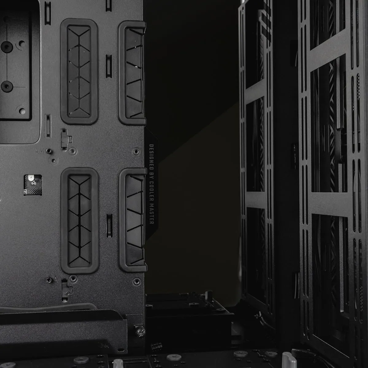Cooler Master HAF 700 EVO PC Case - Full-Tower, E-ATX Compatible, 5 x Pre-Installed Fans, Rotatable Radiator Brackets, LCD Real-Time Display, ARGB Edge-Lit Blades, TG Side Panel