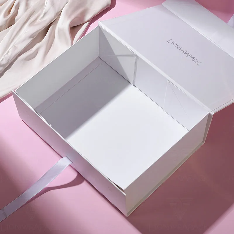 Free Samples of Custom Foldable Boxes by Lionwrapack - Recyclable Paper Packaging for Clothing & Shoes