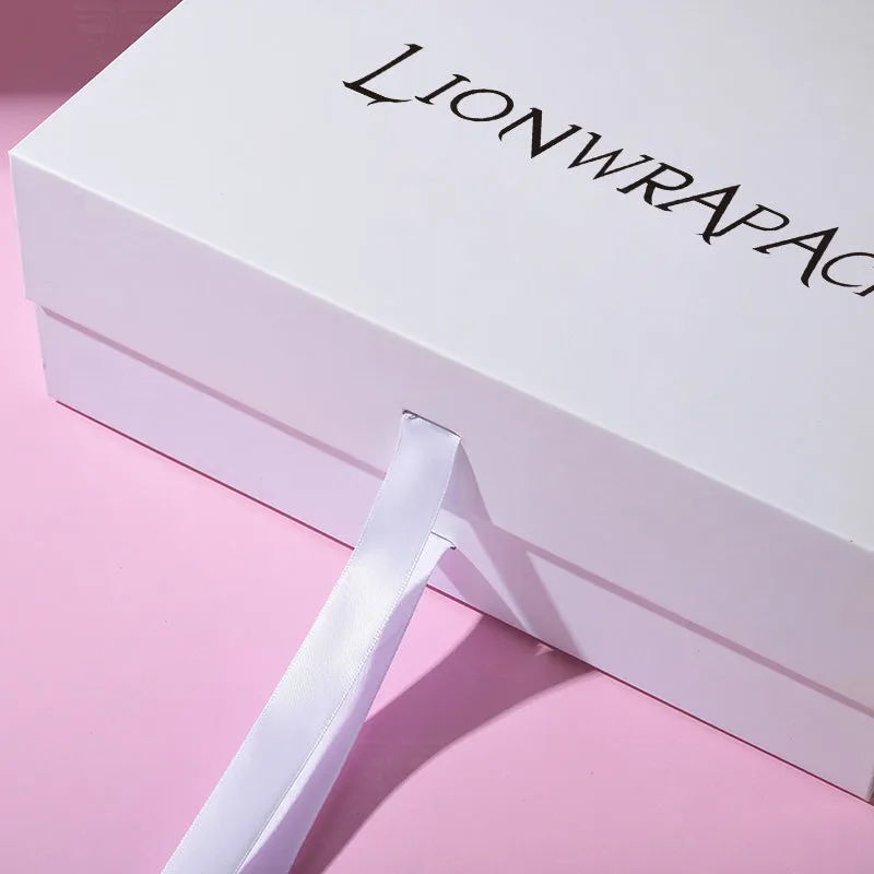 Free Samples of Custom Foldable Boxes by Lionwrapack - Recyclable Paper Packaging for Clothing & Shoes