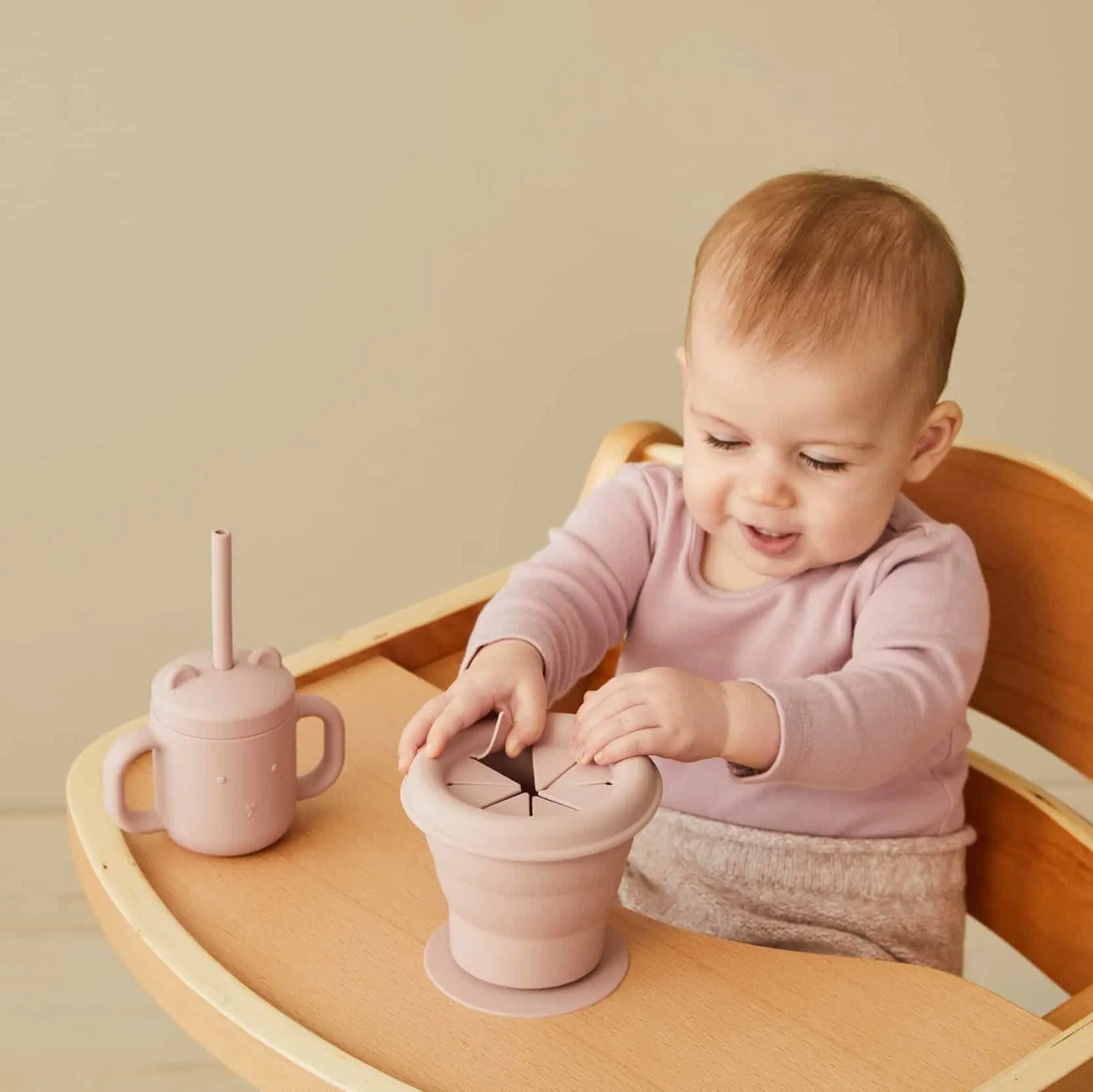 Henny Silicone Collapsible Snack Cup