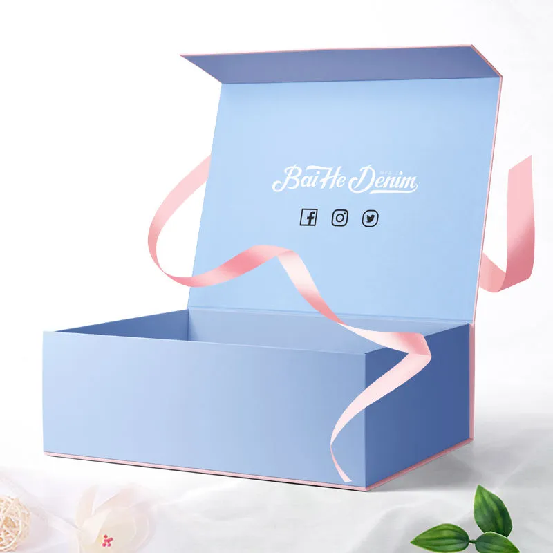 Lionwrapack Matte Rigid Black Gift Box Magnetic Closure Cardboard Paper Box Folding box
