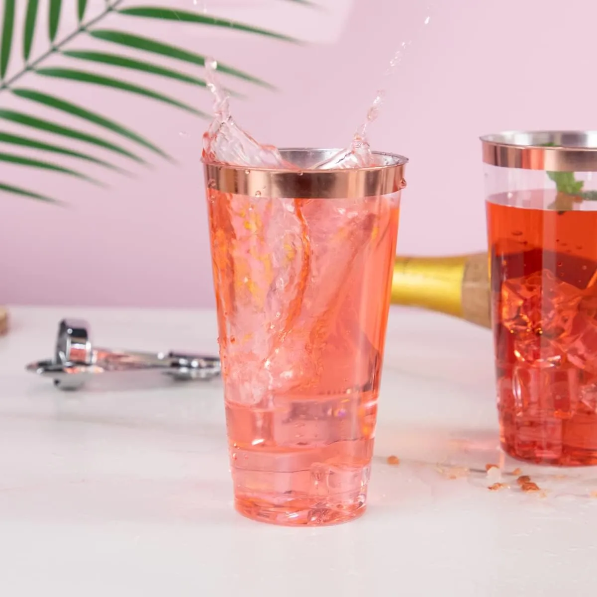 LIYH 100 Pcs Rose Gold Plastic Cups 16 oz - Clear Plastic Tumblers Rose Gold Rimmed Cups Fancy Disposable Wedding Cup Elegant Party Drinking Cup 480ml