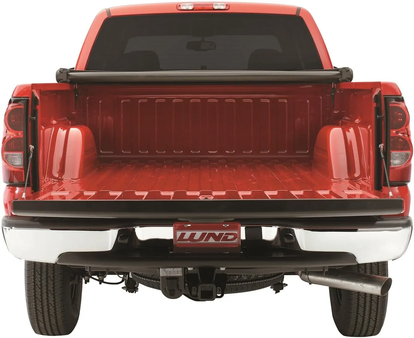 Lund Genesis Tri-Fold Soft Folding Truck Bed Tonneau Cover | 95052 | Fits 1999 - 2006, 2007 Classic Chevy/GMC Silverado/Sierra 8' Bed (96")
