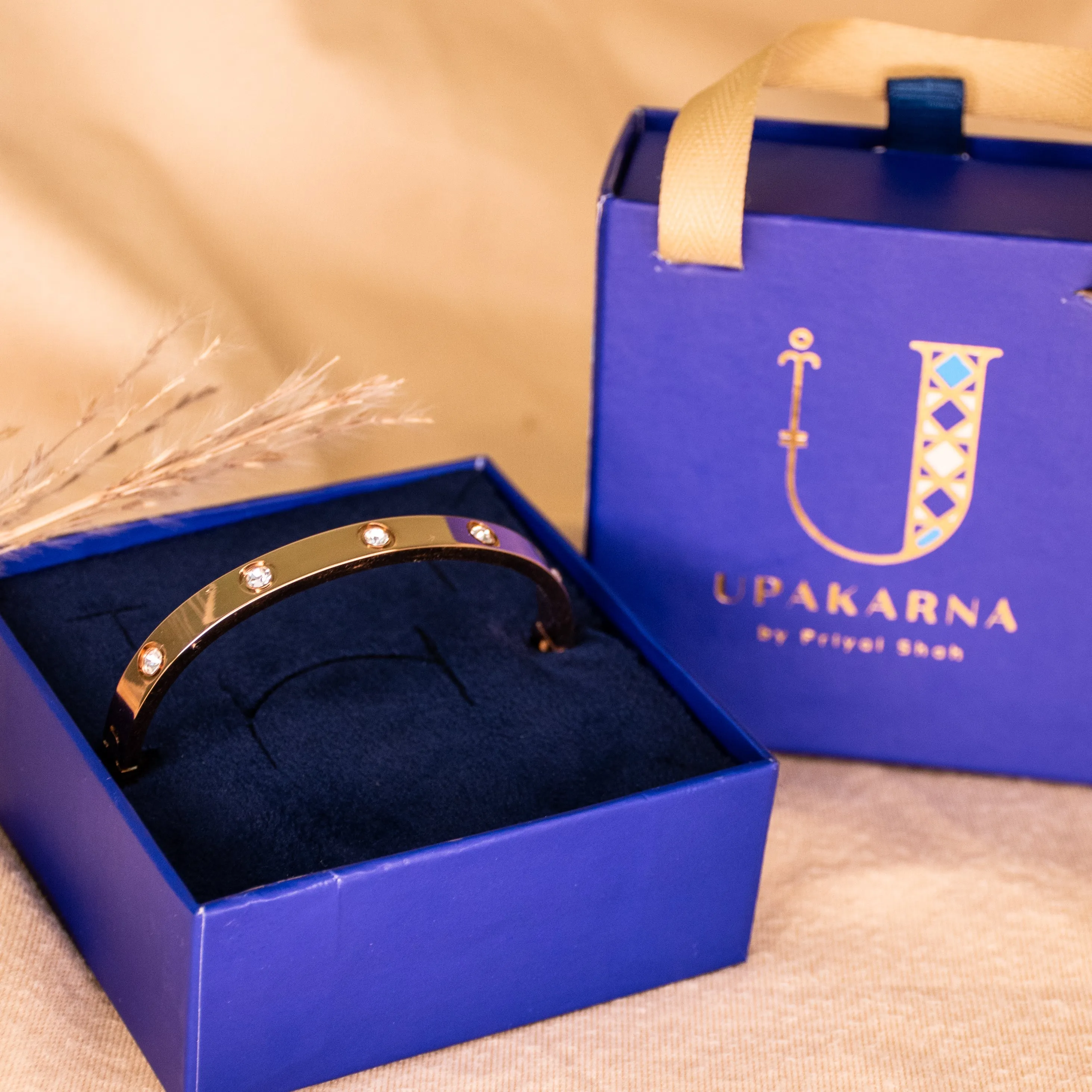 Studded Bangle   Gift Box