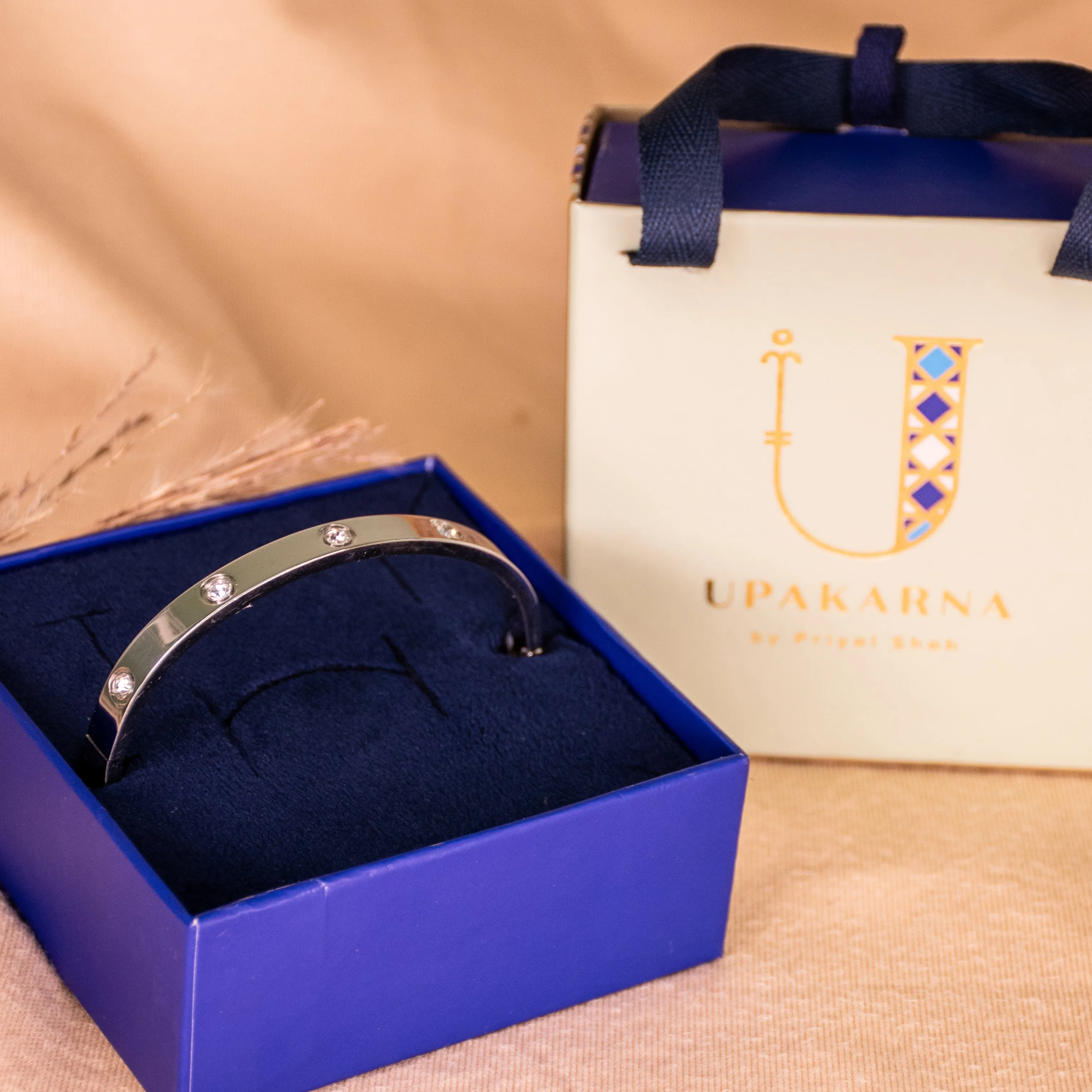 Studded Bangle   Gift Box