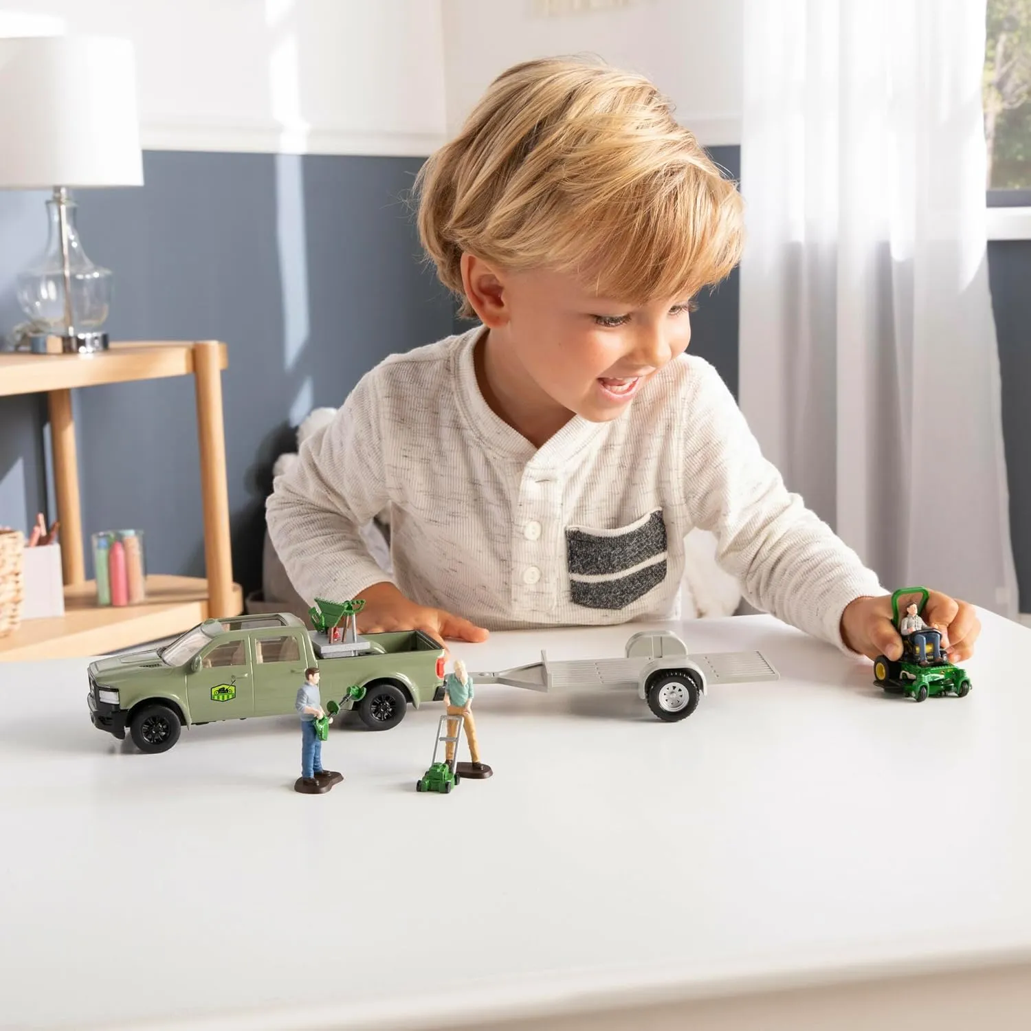 TOMY John Deere Lawn Care Toy Playset - 1:32 Scale - Garden Toys Includes Pick Up Truck Toy, 6 Gardening Tools, Lawn Mowers, and 3 Action Figures - John Deere Toys - 15 Piece - Ages 3 Years and Up