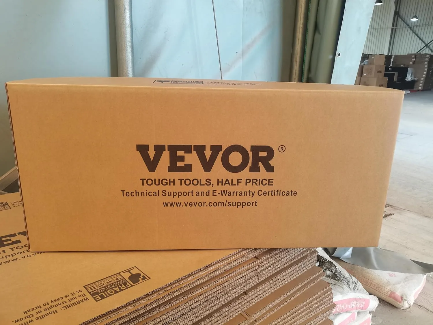 VEVOR Underbody Truck Box, 36"×14"×16" Pickup Storage Box, Heavy Duty Aluminum Diamond Plate Tool Box with Lock and Keys, Waterproof Trailer Storage Box with T-Handle Latch for Truck, Van, Trailer